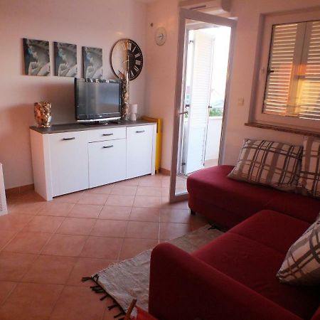 Apartment Jurja Povljana Bagian luar foto